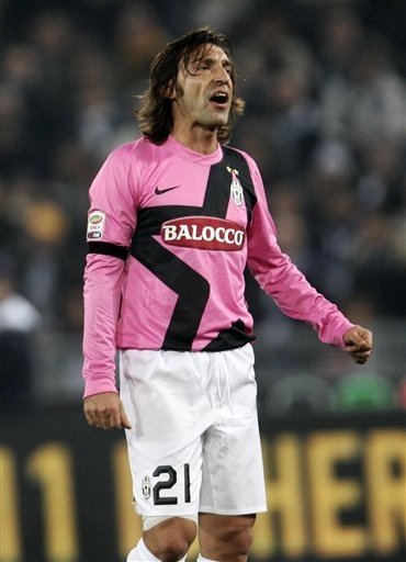 迈阿密国际总比分2-1晋级，梅西双响+完成生涯第400次助攻（梅西梅开二度并送出生涯第400次助攻，迈阿密国际总比分2-1晋级）