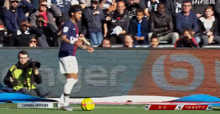 弗格森：阿莫林是个好人，曼联要重夺英超冠军可能还要十年（弗格森称阿莫林人品好：曼联再夺英超或仍需十年）