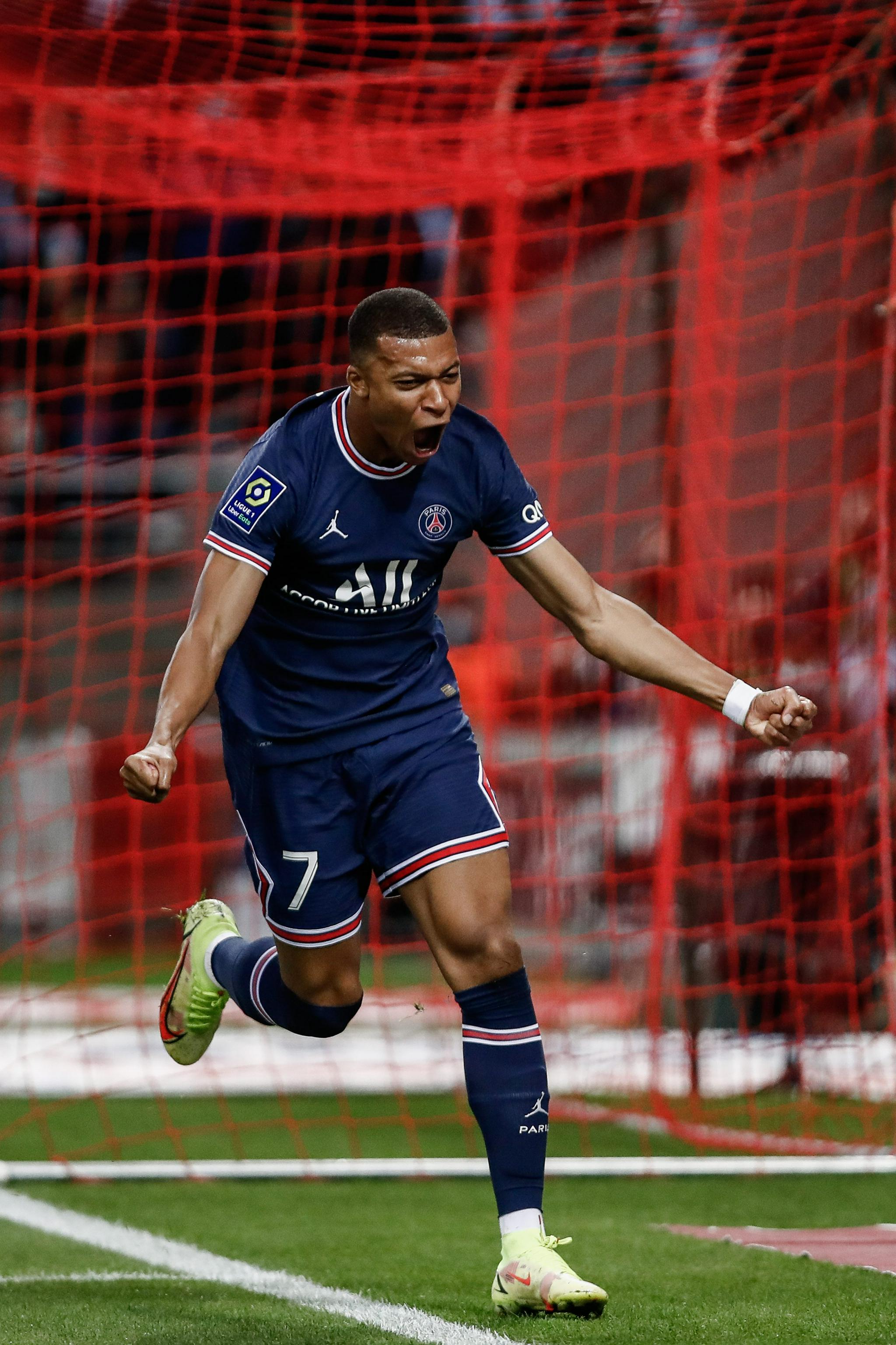 大卫-路易斯：尤文的水平远在我们之上；客战切尔西非常艰难（大卫-路易斯：尤文实力远胜我们，客场对阵切尔西极其困难）