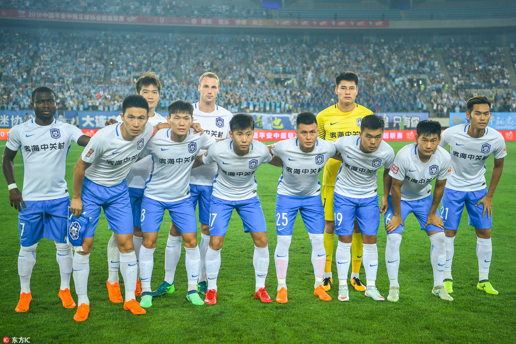 克罗斯评历史最佳11人：C罗左边锋，梅西前腰，马尔蒂尼入选（克罗斯评历史最佳阵容：C罗踢左翼，梅西任前腰，马尔蒂尼在列）