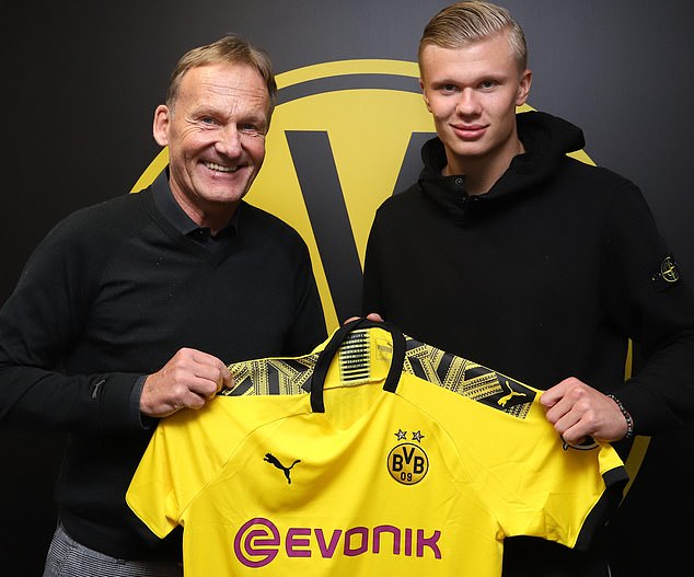 压力很大！利兹联要求法尔克率队击败切尔西或利物浦，否则将下课（压力山大！利兹联下通牒：法尔克须击败切尔西或利物浦，否则走人）