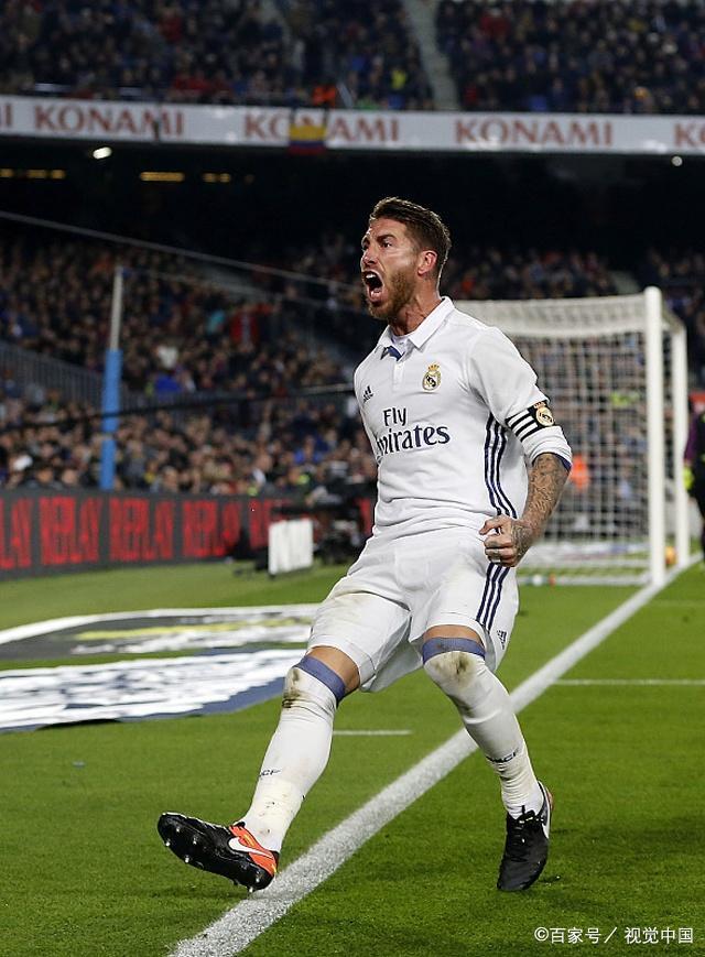 那一脚出去，全场屏住呼吸（这一脚踢出，全场屏息凝神）