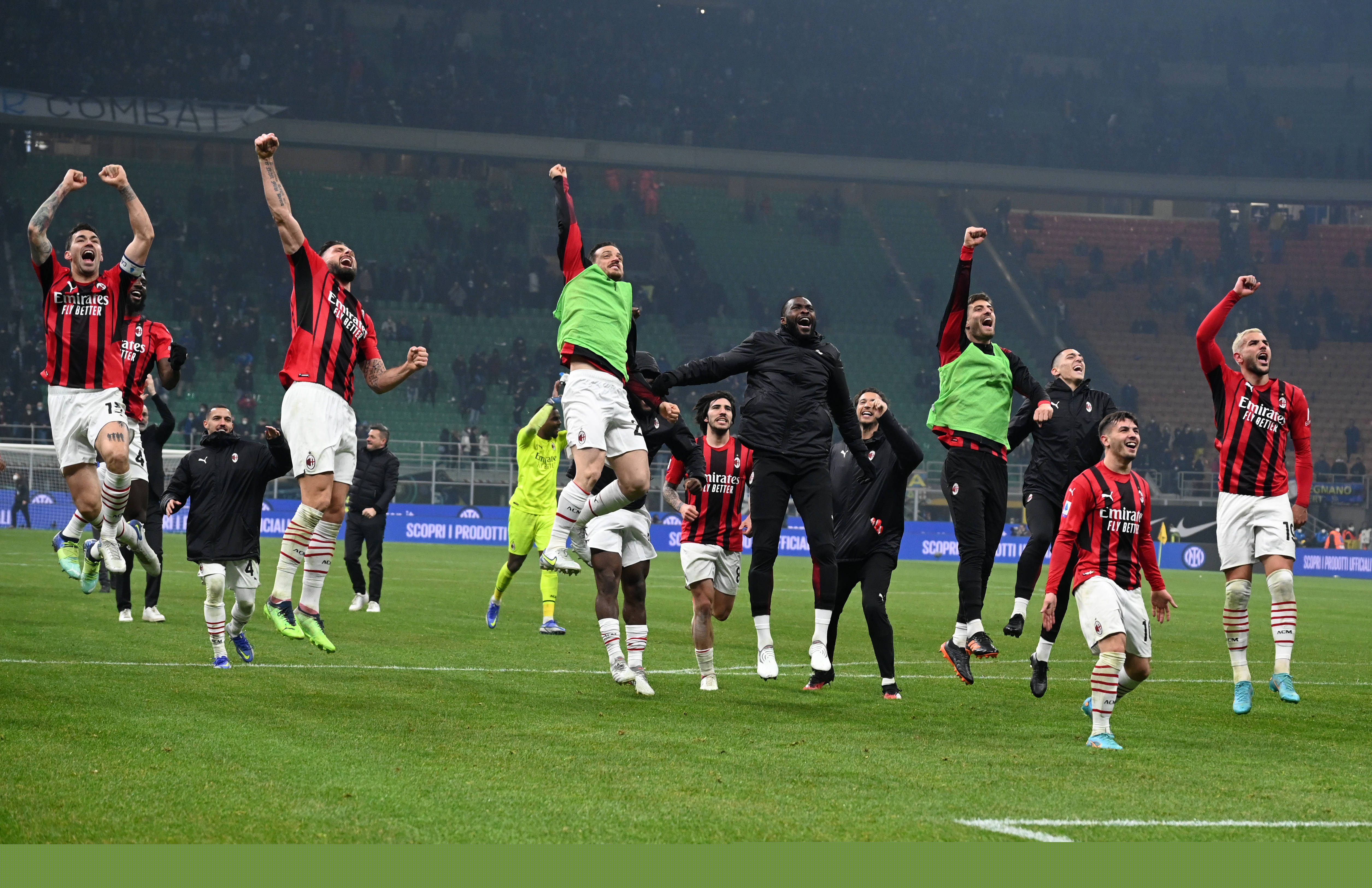 德转列2025年免签球员身价榜：戴维4500万第1，萨内3200万第2（德转2025年免签球员身价榜出炉：戴维斯4500万领跑，萨内3200万位列第二）